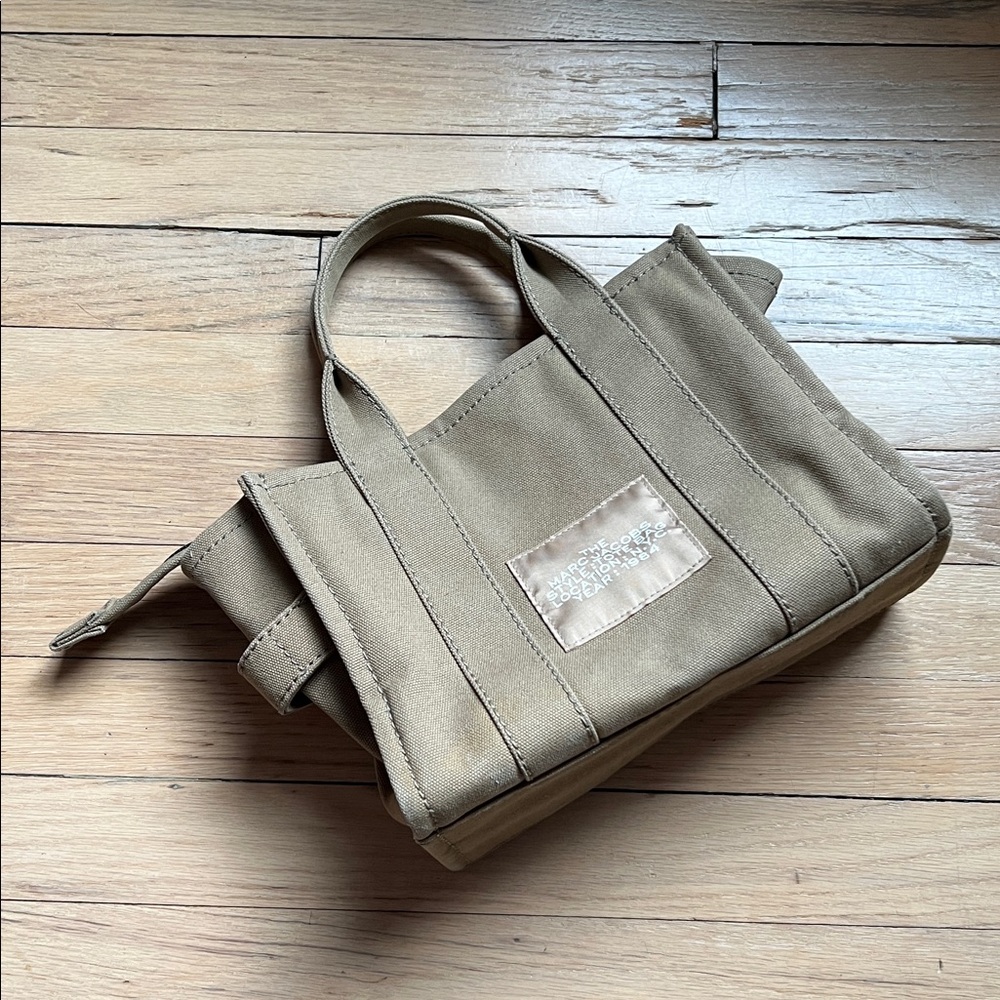 Marc Jacobs The Tote Bag Mini Canvas in Tan with White Logo - Picture 2 of 5